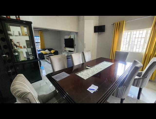 3 BEDROOM HOUSE FOR SALE IN FLORENTIA